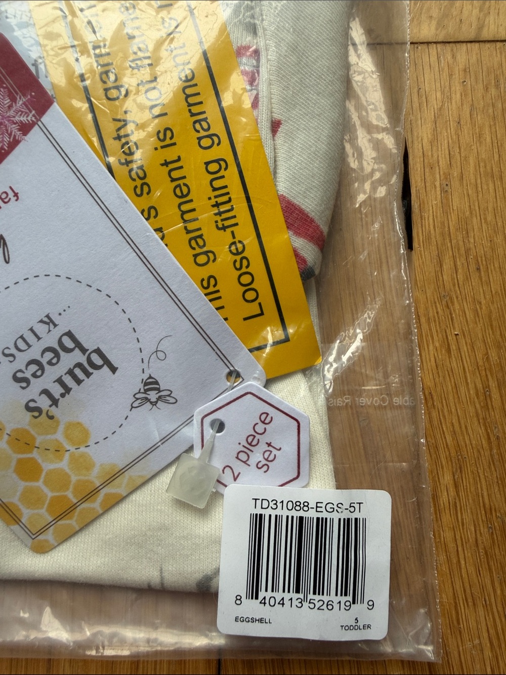 Burt’s Bees Kids Organic Cotton Holiday Fam Jams - Picture 3 of 4